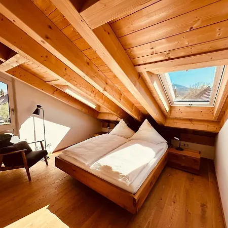 Alpenglueck Garmisch, Attic Apartment