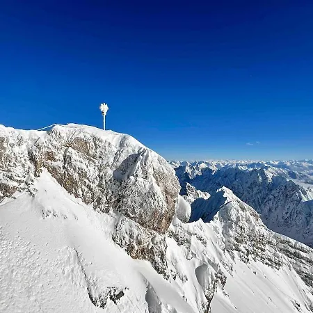 Alpenglueck Garmisch, Attic Apartment
