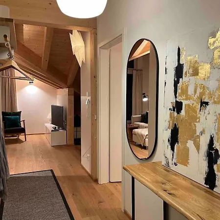 Alpenglueck Garmisch, Attic Apartment