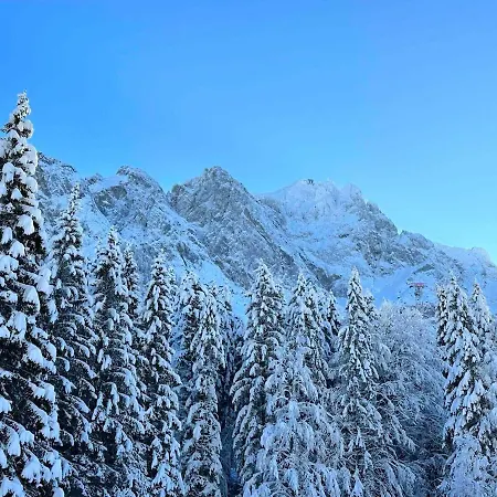 Alpenglueck Garmisch, Attic Apartment *