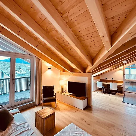 Alpenglueck Garmisch, Attic Apartment