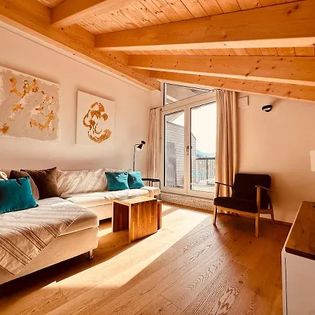 Alpenglueck Garmisch, Attic Apartment *
